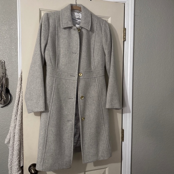 Overcoat - Picture 6 of 7